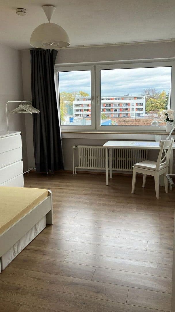 Pronájem bytu 14 m², Bornheimerstr. 80, Bonn, Severní Porýní-Vestfálsko Pronájem bytu 14 m², Bornheimerstr. 80, Bonn, Severní Porýní-Vestfálsko