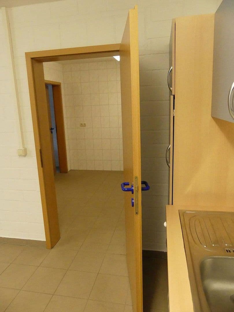 Prodej nebytového prostoru 14.154 m², Am Heidweg 7, Pressath, Bavorsko Prodej nebytového prostoru 14.154 m², Am Heidweg 7, Pressath, Bavorsko