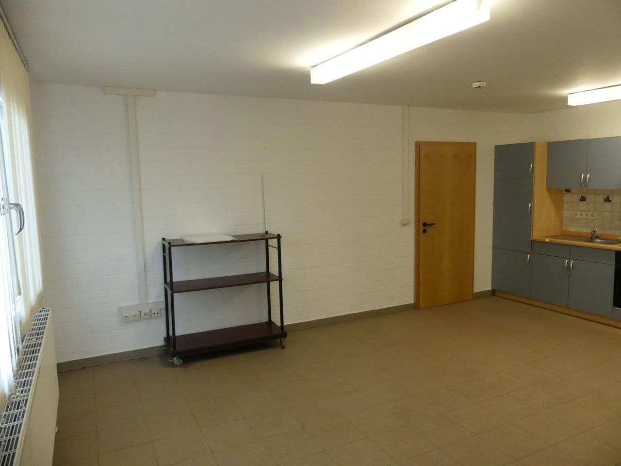 Prodej nebytového prostoru 14.154 m², Am Heidweg 7, Pressath, Bavorsko Prodej nebytového prostoru 14.154 m², Am Heidweg 7, Pressath, Bavorsko