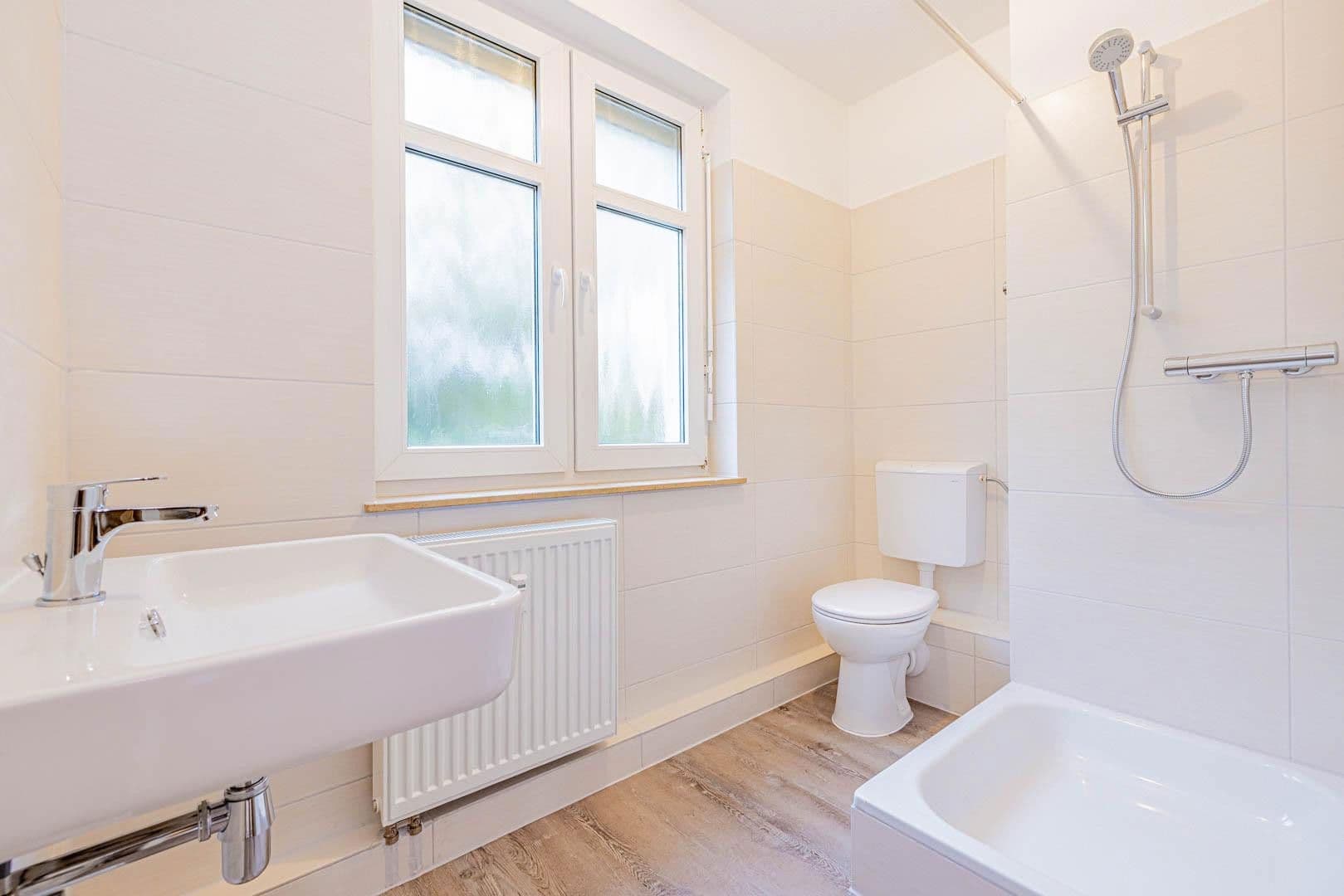 Pronájem bytu 4+1 67 m², Friedhofsweg 19B, Niestetal, Hessen Pronájem bytu 4+1 67 m², Friedhofsweg 19B, Niestetal, Hessen