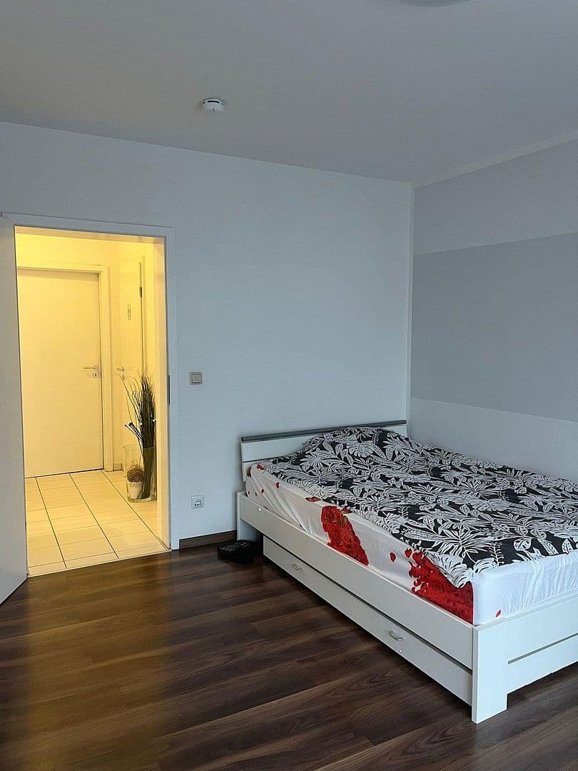 Prodej bytu 3+1 84 m², Wiesbaden-Biebrich, Hessen Prodej bytu 3+1 84 m², Wiesbaden-Biebrich, Hessen