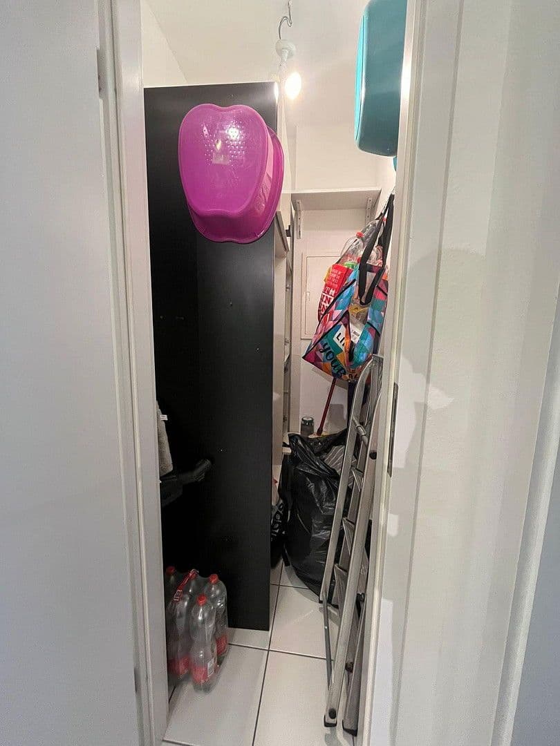 Prodej bytu 3+1 84 m², Wiesbaden-Biebrich, Hessen Prodej bytu 3+1 84 m², Wiesbaden-Biebrich, Hessen