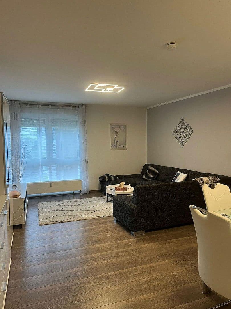 Prodej bytu 3+1 84 m², Wiesbaden-Biebrich, Hessen Prodej bytu 3+1 84 m², Wiesbaden-Biebrich, Hessen