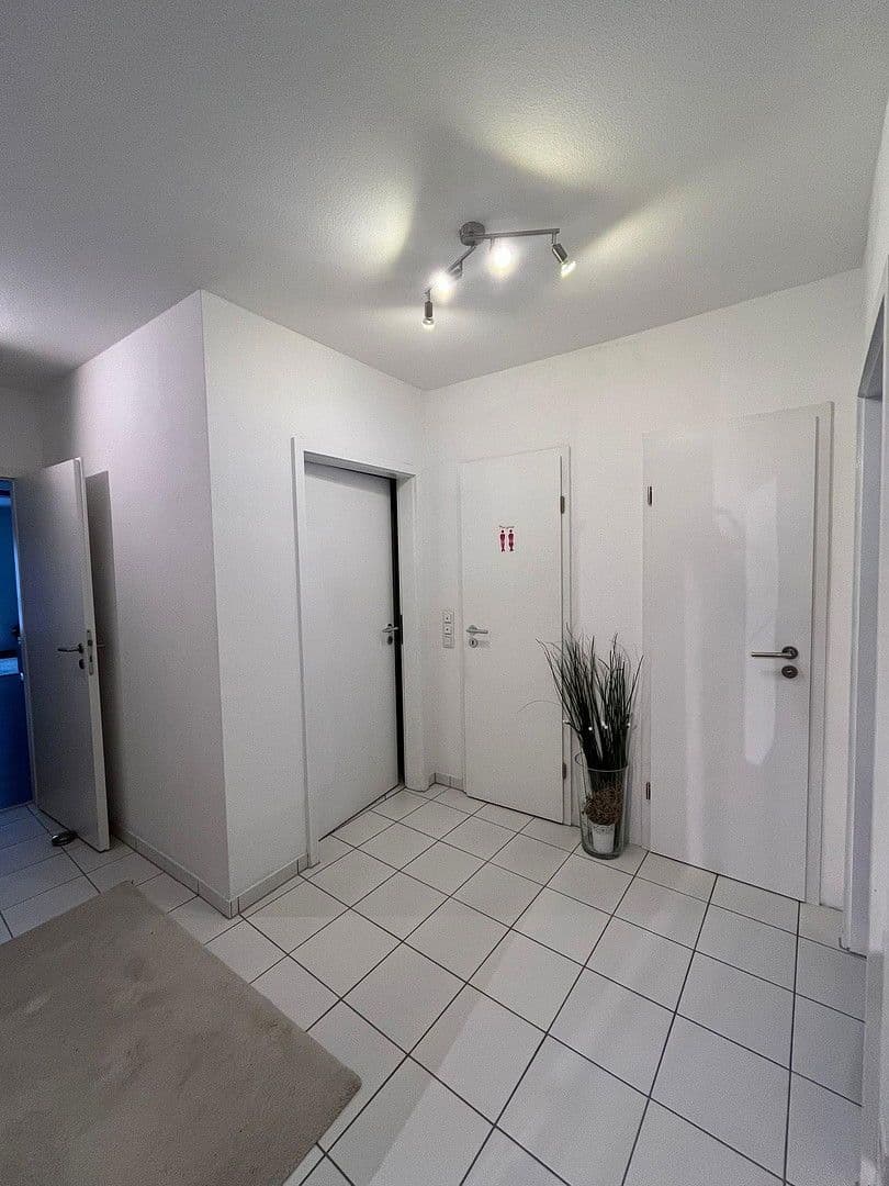 Prodej bytu 3+1 84 m², Wiesbaden-Biebrich, Hessen Prodej bytu 3+1 84 m², Wiesbaden-Biebrich, Hessen