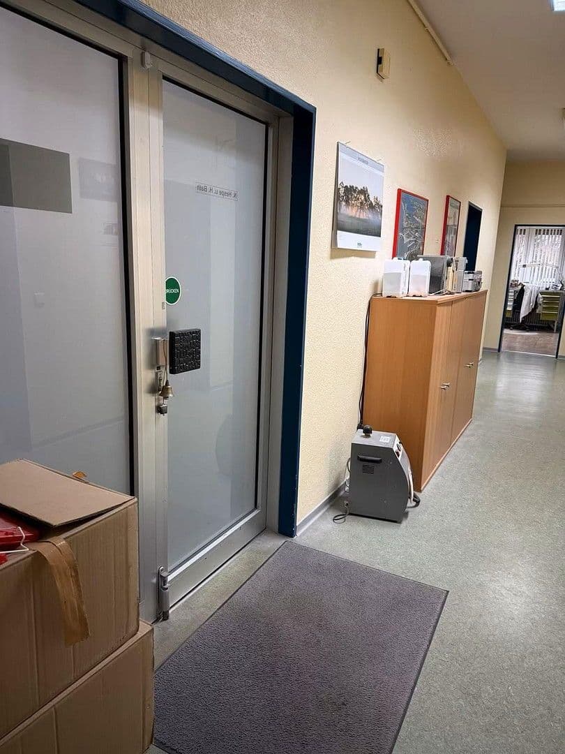 Pronájem kanceláře 230 m², Wilhelmshaven, Dolní Sasko Pronájem kanceláře 230 m², Wilhelmshaven, Dolní Sasko