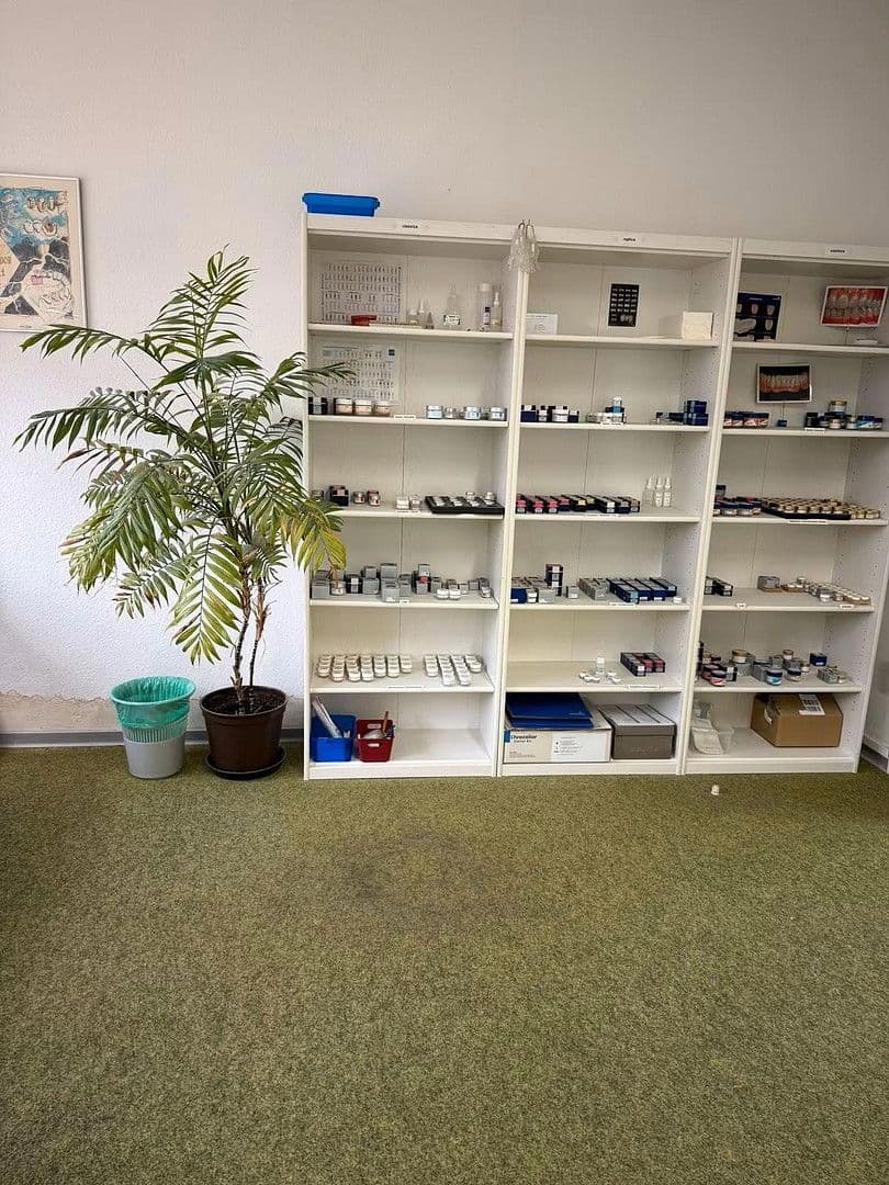 Pronájem kanceláře 230 m², Wilhelmshaven, Dolní Sasko Pronájem kanceláře 230 m², Wilhelmshaven, Dolní Sasko