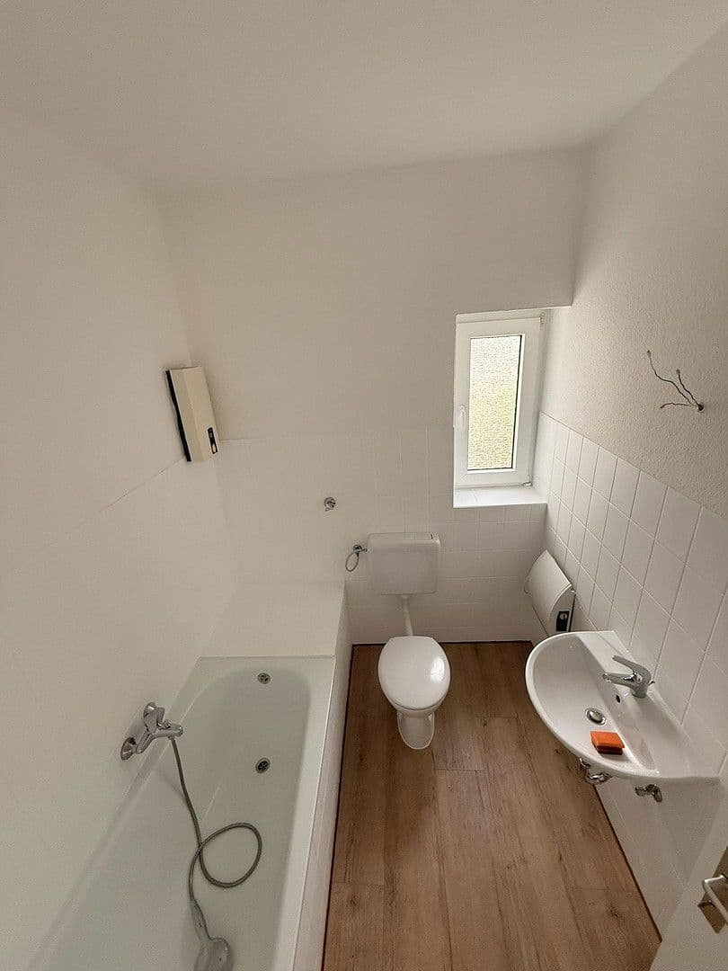 Pronájem bytu 2+1 38 m², Oberdorfstr. 68, Essen, Severní Porýní-Vestfálsko Pronájem bytu 2+1 38 m², Oberdorfstr. 68, Essen, Severní Porýní-Vestfálsko