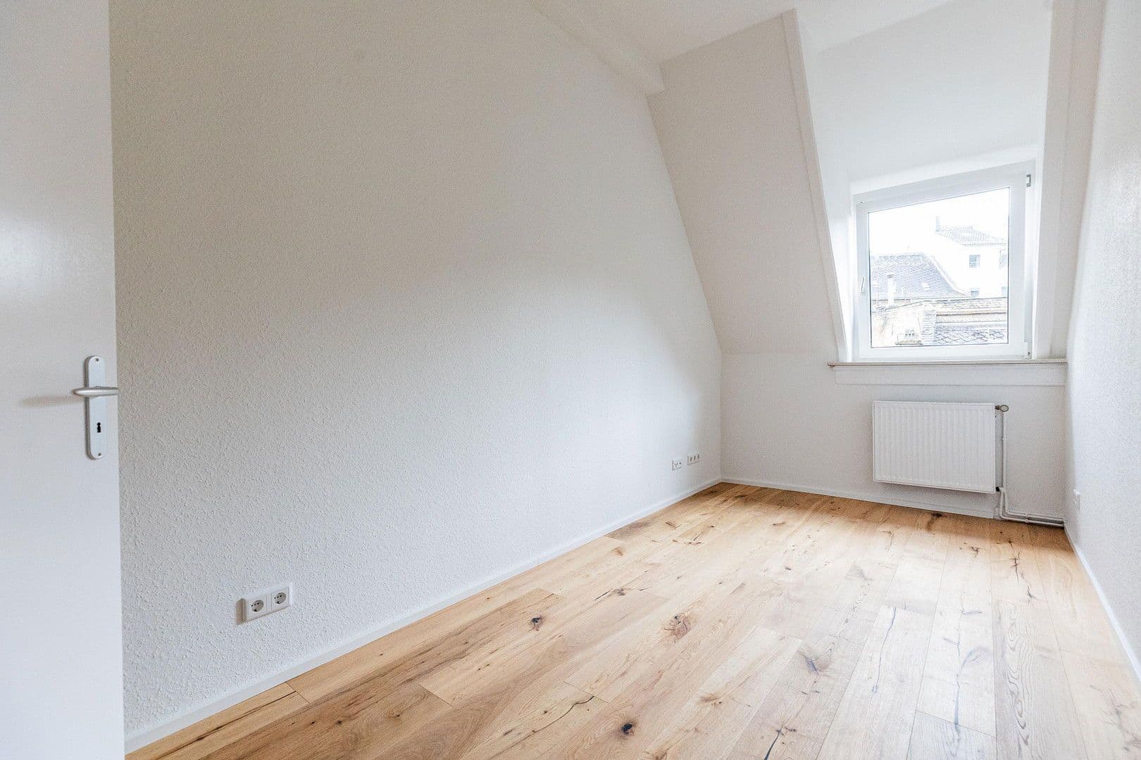 Pronájem bytu 3+kk 105 m², Wiesbaden, Hessen Pronájem bytu 3+kk 105 m², Wiesbaden, Hessen