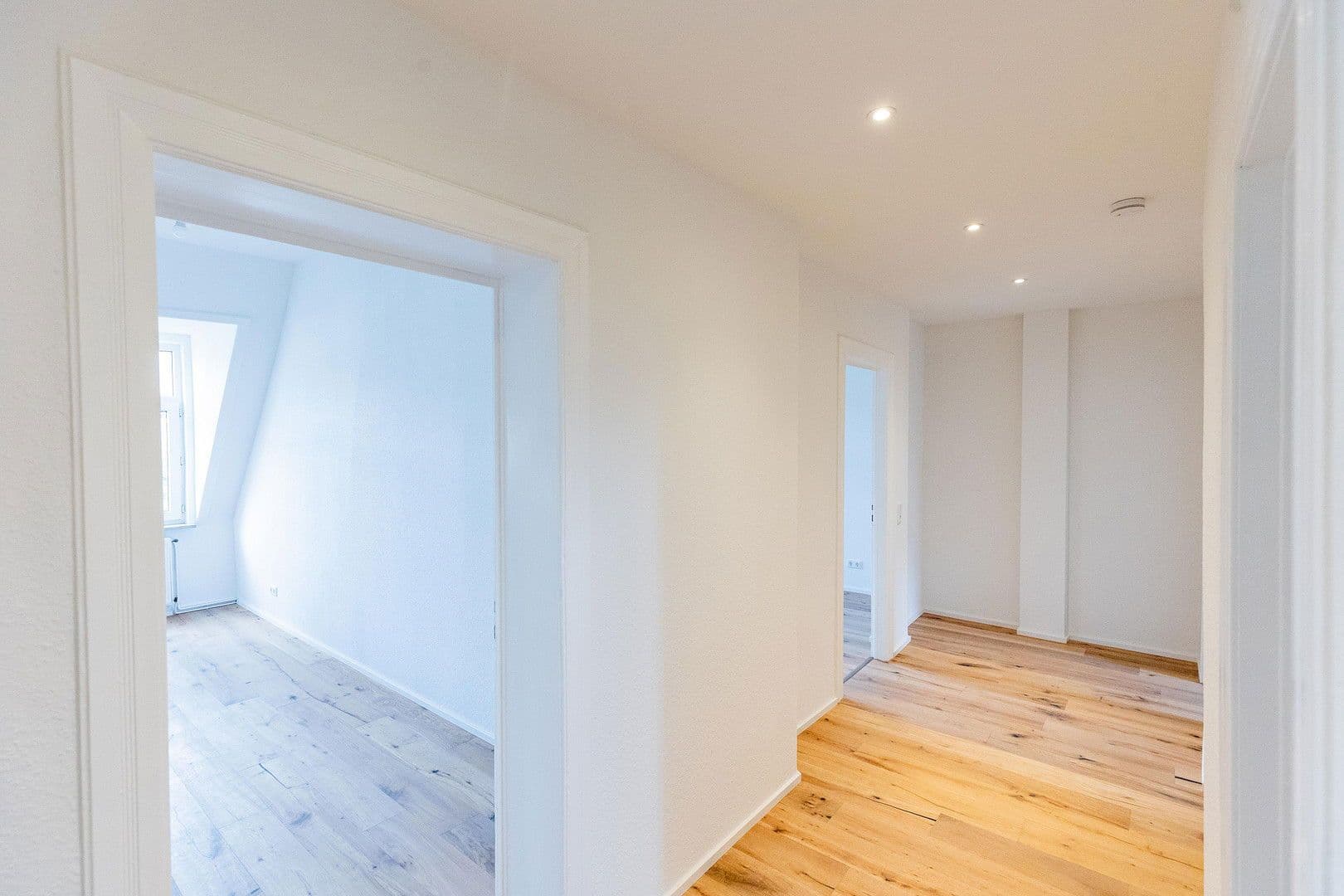 Pronájem bytu 3+kk 105 m², Wiesbaden, Hessen Pronájem bytu 3+kk 105 m², Wiesbaden, Hessen