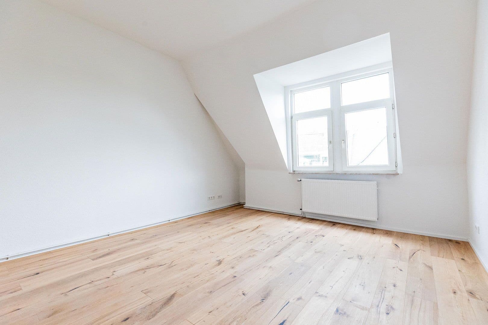 Pronájem bytu 3+kk 105 m², Wiesbaden, Hessen Pronájem bytu 3+kk 105 m², Wiesbaden, Hessen
