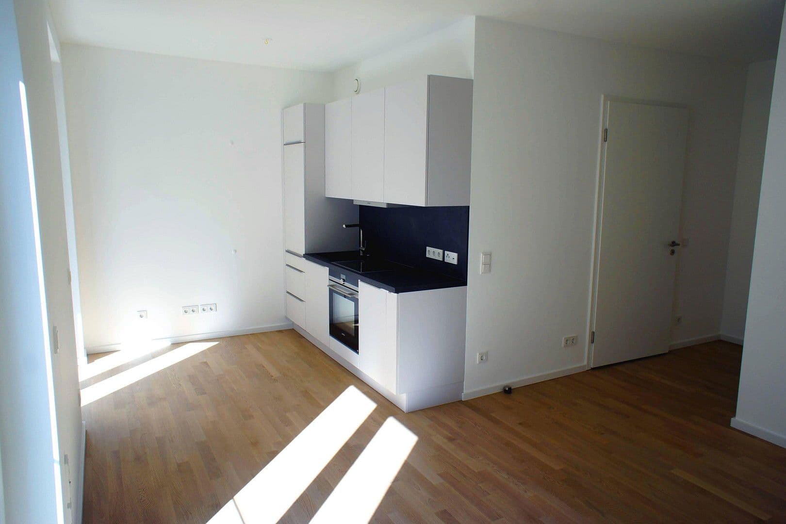 Pronájem bytu 2+1 56 m², Mühlenstraße 20, Berlin, Berlín Pronájem bytu 2+1 56 m², Mühlenstraße 20, Berlin, Berlín