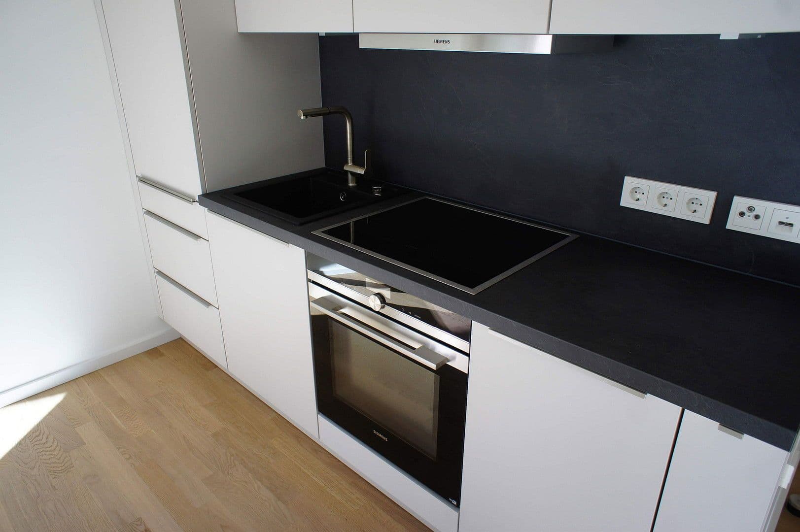 Pronájem bytu 2+1 56 m², Mühlenstraße 20, Berlin, Berlín Pronájem bytu 2+1 56 m², Mühlenstraße 20, Berlin, Berlín