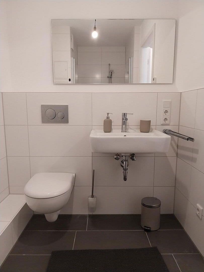 Pronájem bytu 1+1 24 m², Rudower Chaussee 32, Berlin, Berlín Pronájem bytu 1+1 24 m², Rudower Chaussee 32, Berlin, Berlín