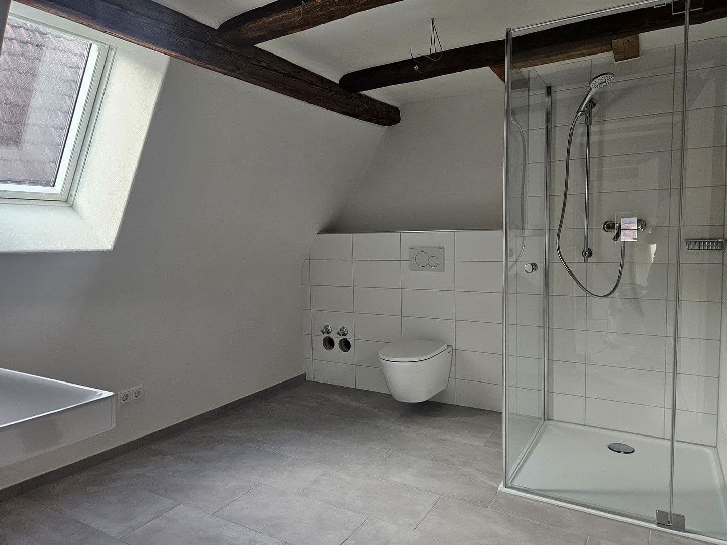 Pronájem bytu 5+1 128 m², Mühlacker, Bádensko-Württembersko Pronájem bytu 5+1 128 m², Mühlacker, Bádensko-Württembersko