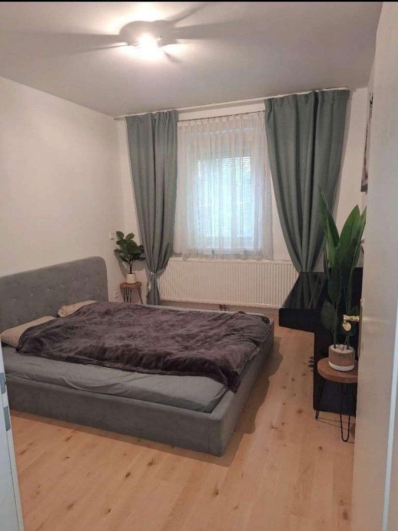 Pronájem bytu 3+1 78 m², Helenenstrasse, Baden bei Wien, Dolní Rakousko Pronájem bytu 3+1 78 m², Helenenstrasse, Baden bei Wien, Dolní Rakousko