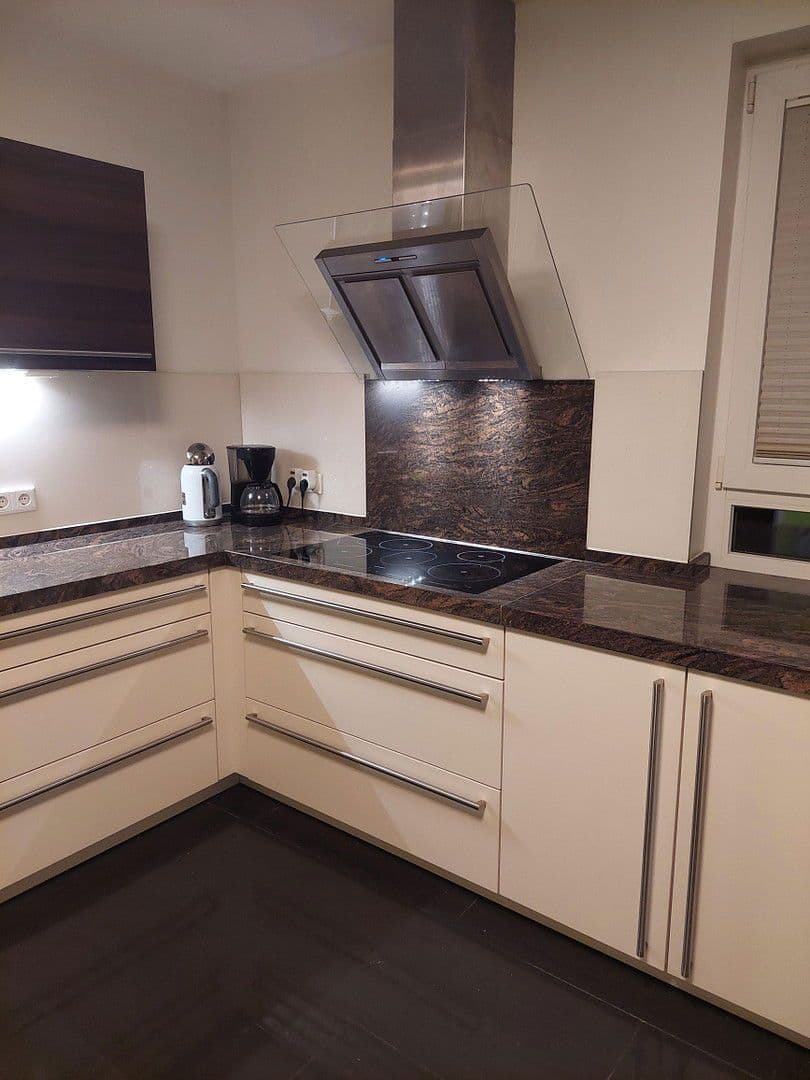 Prodej domu 110 m², pozemek 412 m², Oppenheim, Porýní-Falc Prodej domu 110 m², pozemek 412 m², Oppenheim, Porýní-Falc