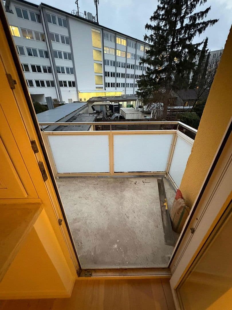 Pronájem bytu 1+1 32 m², Eintrachtstraße 10, München, Bavorsko Pronájem bytu 1+1 32 m², Eintrachtstraße 10, München, Bavorsko