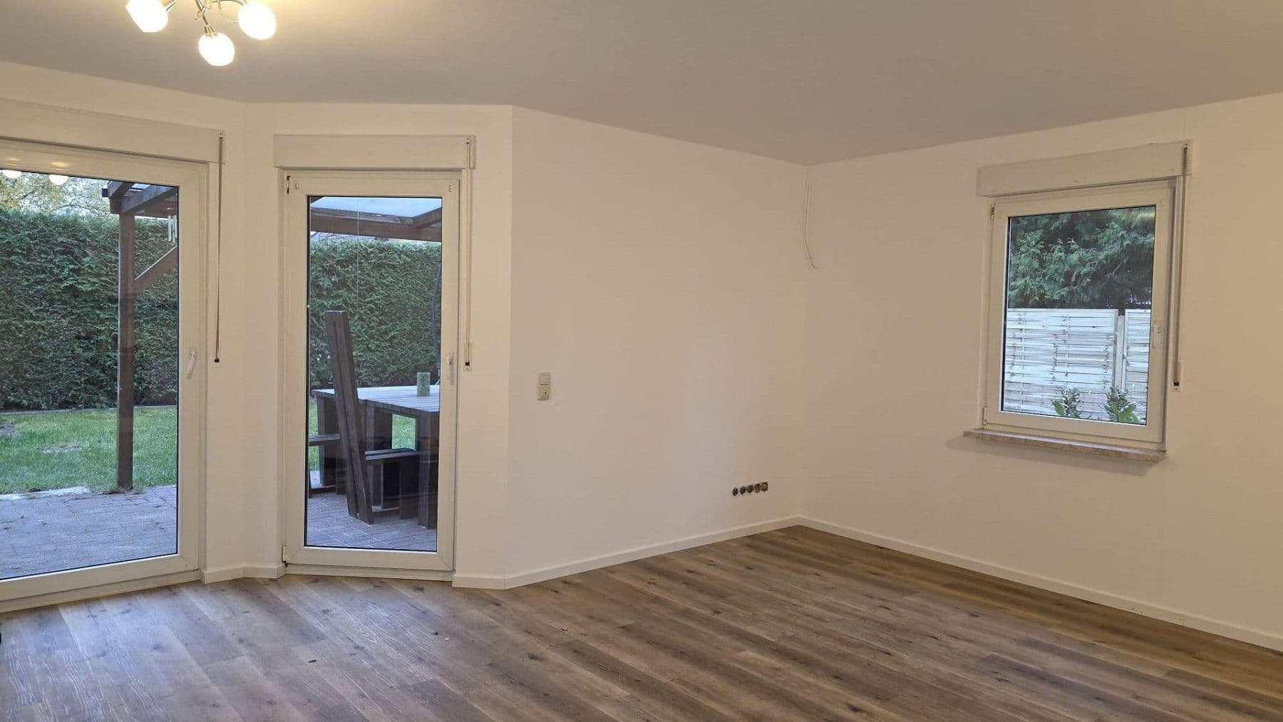Pronájem bytu 3+1 91 m², Berlin, Berlín Pronájem bytu 3+1 91 m², Berlin, Berlín