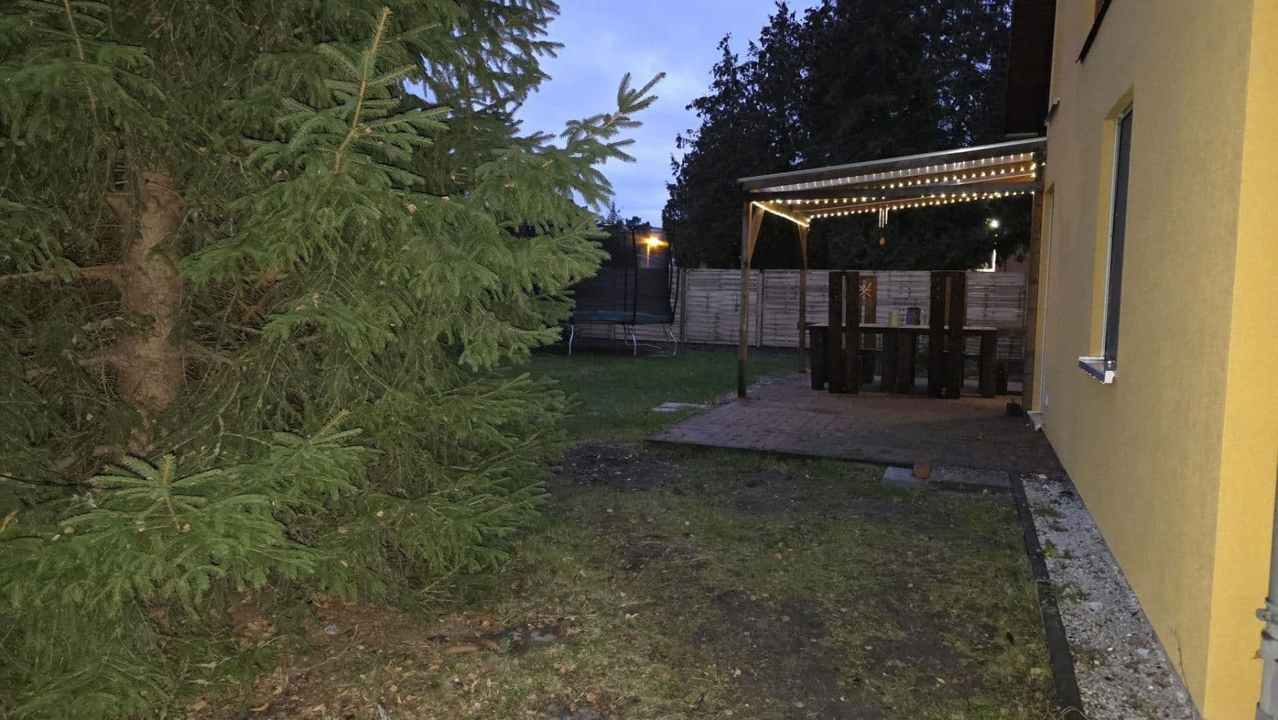 Pronájem bytu 3+1 91 m², Berlin, Berlín Pronájem bytu 3+1 91 m², Berlin, Berlín