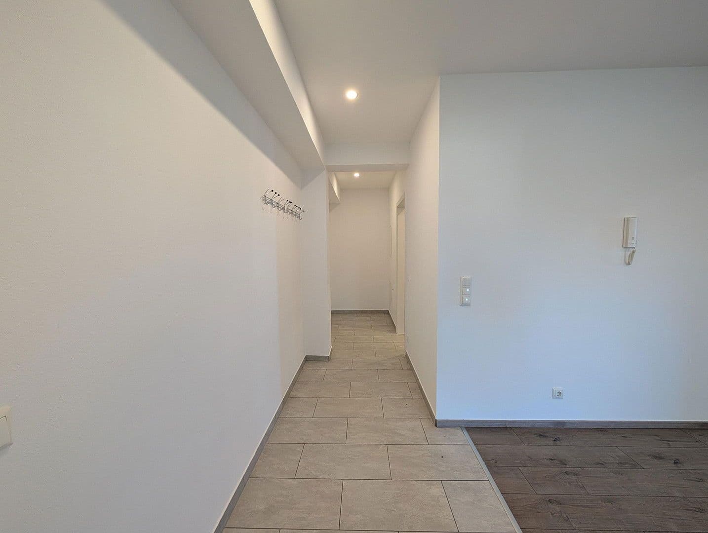 Pronájem bytu 2+1 82 m², Haidenburger Straße 23, Aidenbach, Bavorsko Pronájem bytu 2+1 82 m², Haidenburger Straße 23, Aidenbach, Bavorsko