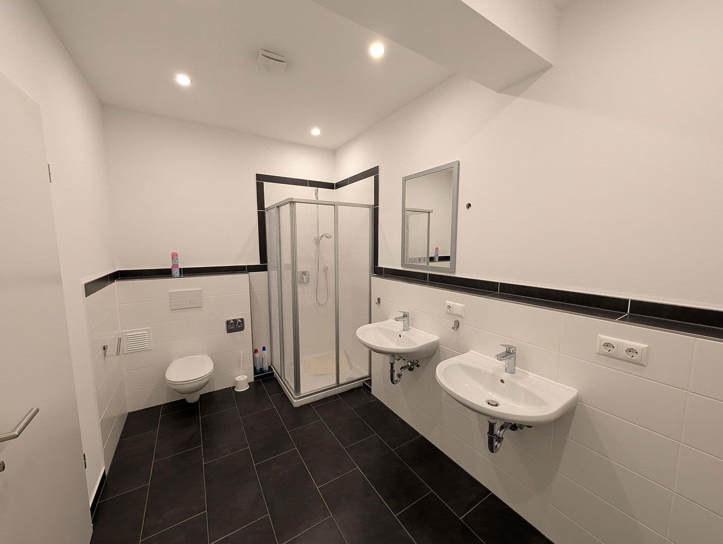 Pronájem bytu 2+1 82 m², Haidenburger Straße 23, Aidenbach, Bavorsko Pronájem bytu 2+1 82 m², Haidenburger Straße 23, Aidenbach, Bavorsko