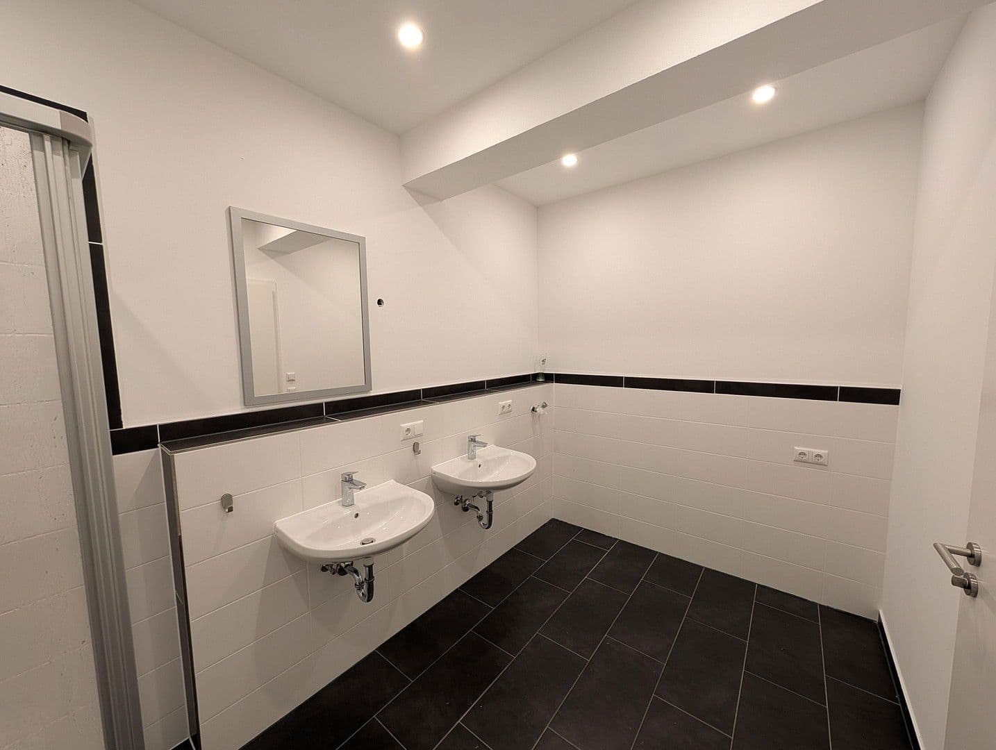 Pronájem bytu 2+1 82 m², Haidenburger Straße 23, Aidenbach, Bavorsko Pronájem bytu 2+1 82 m², Haidenburger Straße 23, Aidenbach, Bavorsko