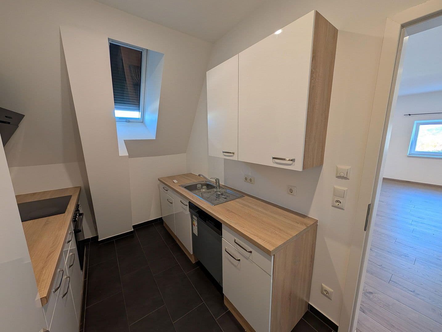 Pronájem bytu 2+1 82 m², Haidenburger Straße 23, Aidenbach, Bavorsko Pronájem bytu 2+1 82 m², Haidenburger Straße 23, Aidenbach, Bavorsko