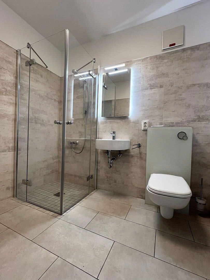 Pronájem bytu 2+1 54 m², Peter-Schmohl-Straße 3a, Freiberg, Sasko Pronájem bytu 2+1 54 m², Peter-Schmohl-Straße 3a, Freiberg, Sasko