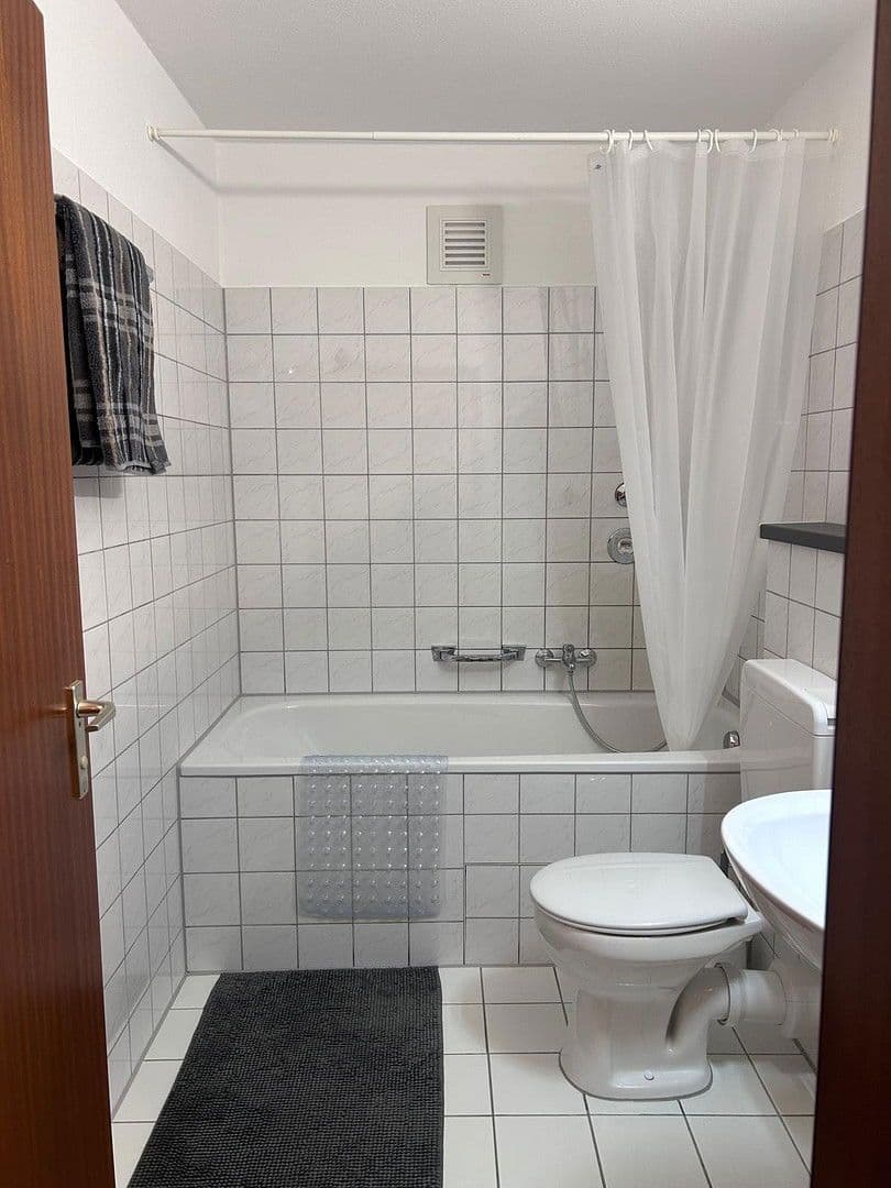 Pronájem bytu 2+1 59 m², Stuttgart, Bádensko-Württembersko Pronájem bytu 2+1 59 m², Stuttgart, Bádensko-Württembersko