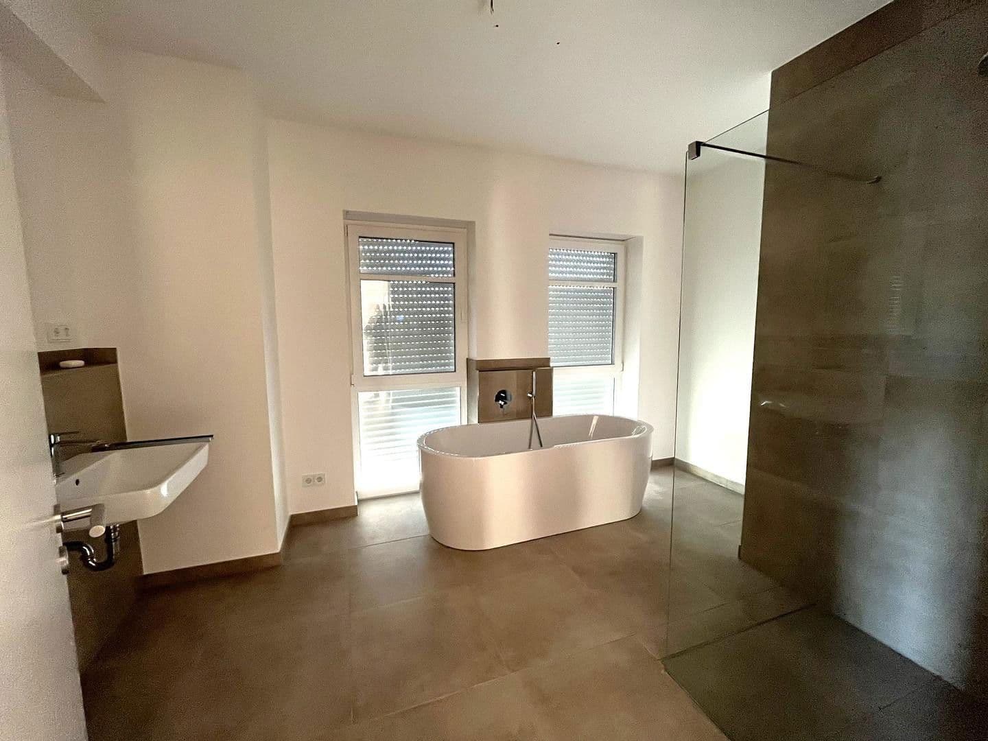 Pronájem bytu 4+kk 189 m², Carl-Adam-Petri-Straße, Brandenburg - Potsdam, Braniborsko Pronájem bytu 4+kk 189 m², Carl-Adam-Petri-Straße, Brandenburg - Potsdam, Braniborsko