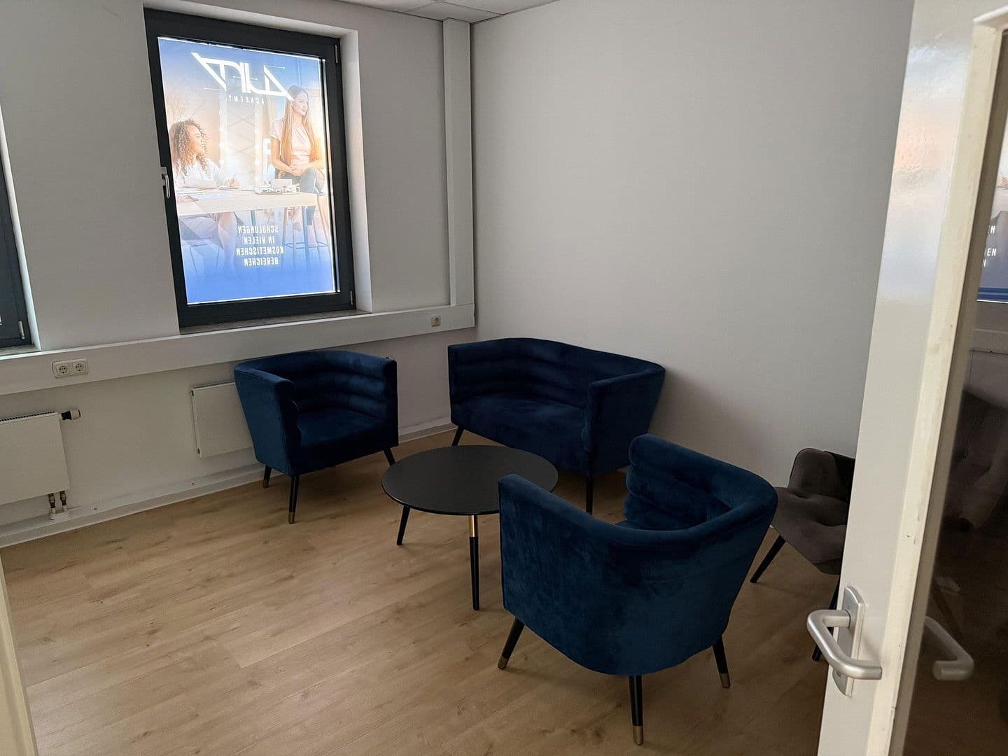 Pronájem kanceláře 74 m², Max-Planck-Straße 17, Unterschleißheim, Bavorsko Pronájem kanceláře 74 m², Max-Planck-Straße 17, Unterschleißheim, Bavorsko