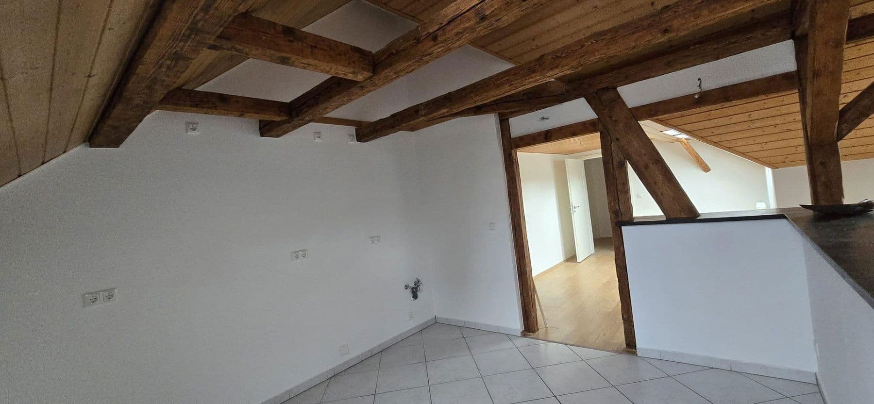 Pronájem bytu 3+1 108 m², Markt 5, Treuen, Sasko Pronájem bytu 3+1 108 m², Markt 5, Treuen, Sasko