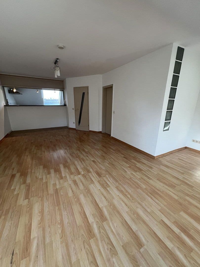 Pronájem bytu 1+1 50 m², Felsingstraße, Darmstadt, Hessen Pronájem bytu 1+1 50 m², Felsingstraße, Darmstadt, Hessen