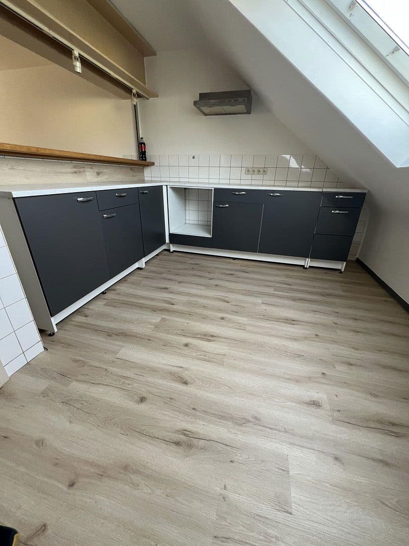 Pronájem bytu 1+1 50 m², Felsingstraße, Darmstadt, Hessen Pronájem bytu 1+1 50 m², Felsingstraße, Darmstadt, Hessen