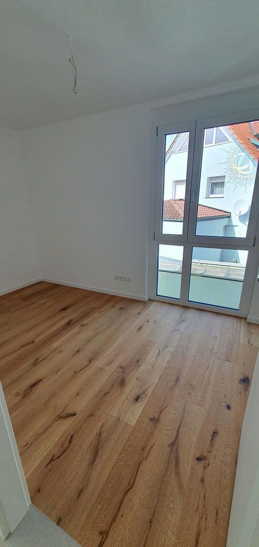 Pronájem bytu 4+1 91 m², Grafenau, Bádensko-Württembersko Pronájem bytu 4+1 91 m², Grafenau, Bádensko-Württembersko