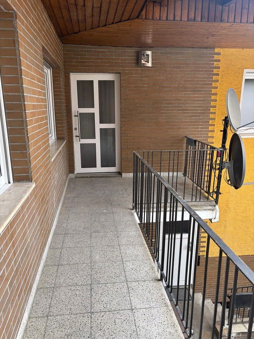 Pronájem bytu 3+1 103 m², Prechtlstr. 1, Kümmersbruck, Bavorsko Pronájem bytu 3+1 103 m², Prechtlstr. 1, Kümmersbruck, Bavorsko