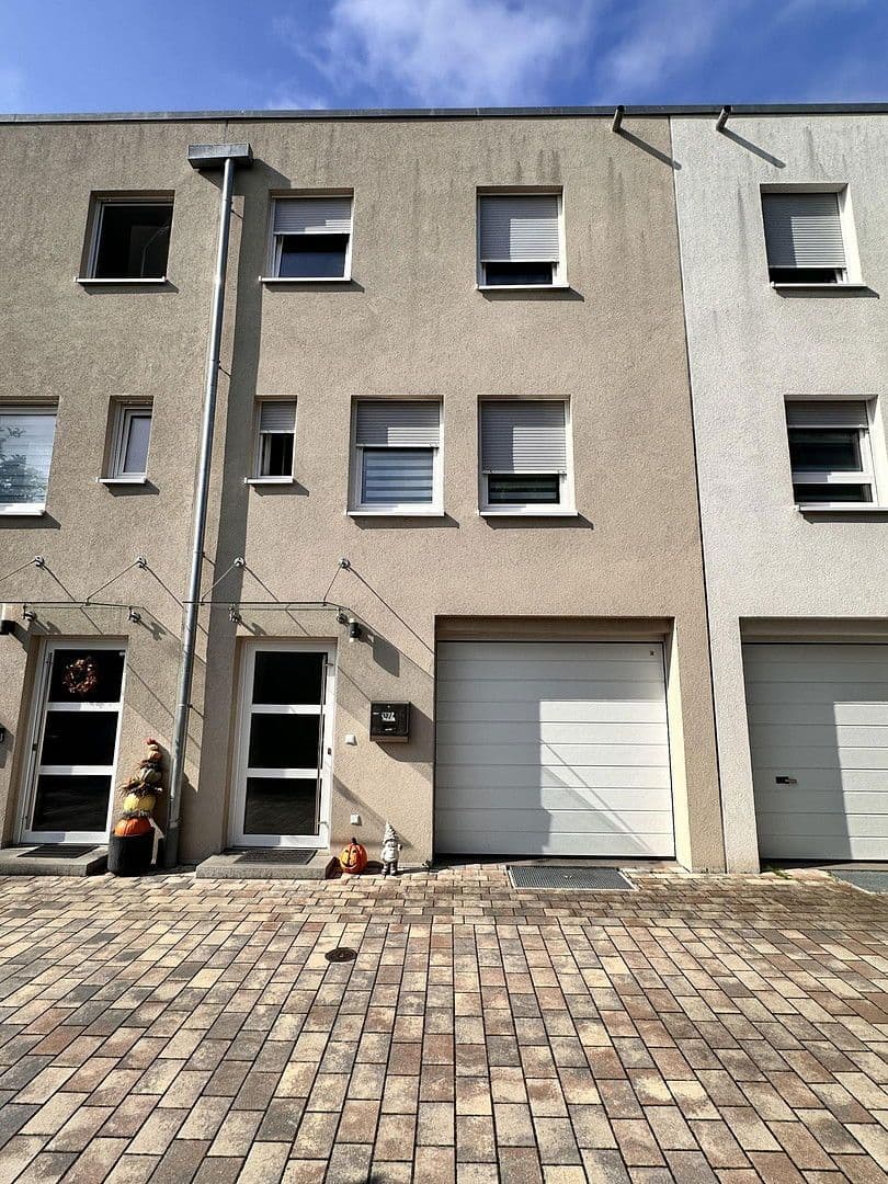 Prodej domu 145 m², pozemek 151 m², Rastatt, Bádensko-Württembersko Prodej domu 145 m², pozemek 151 m², Rastatt, Bádensko-Württembersko