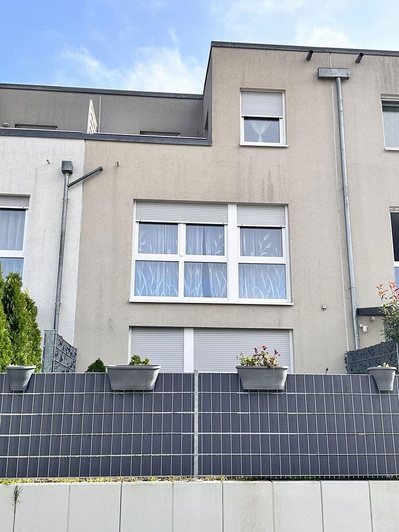 Prodej domu 145 m², pozemek 151 m², Rastatt, Bádensko-Württembersko Prodej domu 145 m², pozemek 151 m², Rastatt, Bádensko-Württembersko