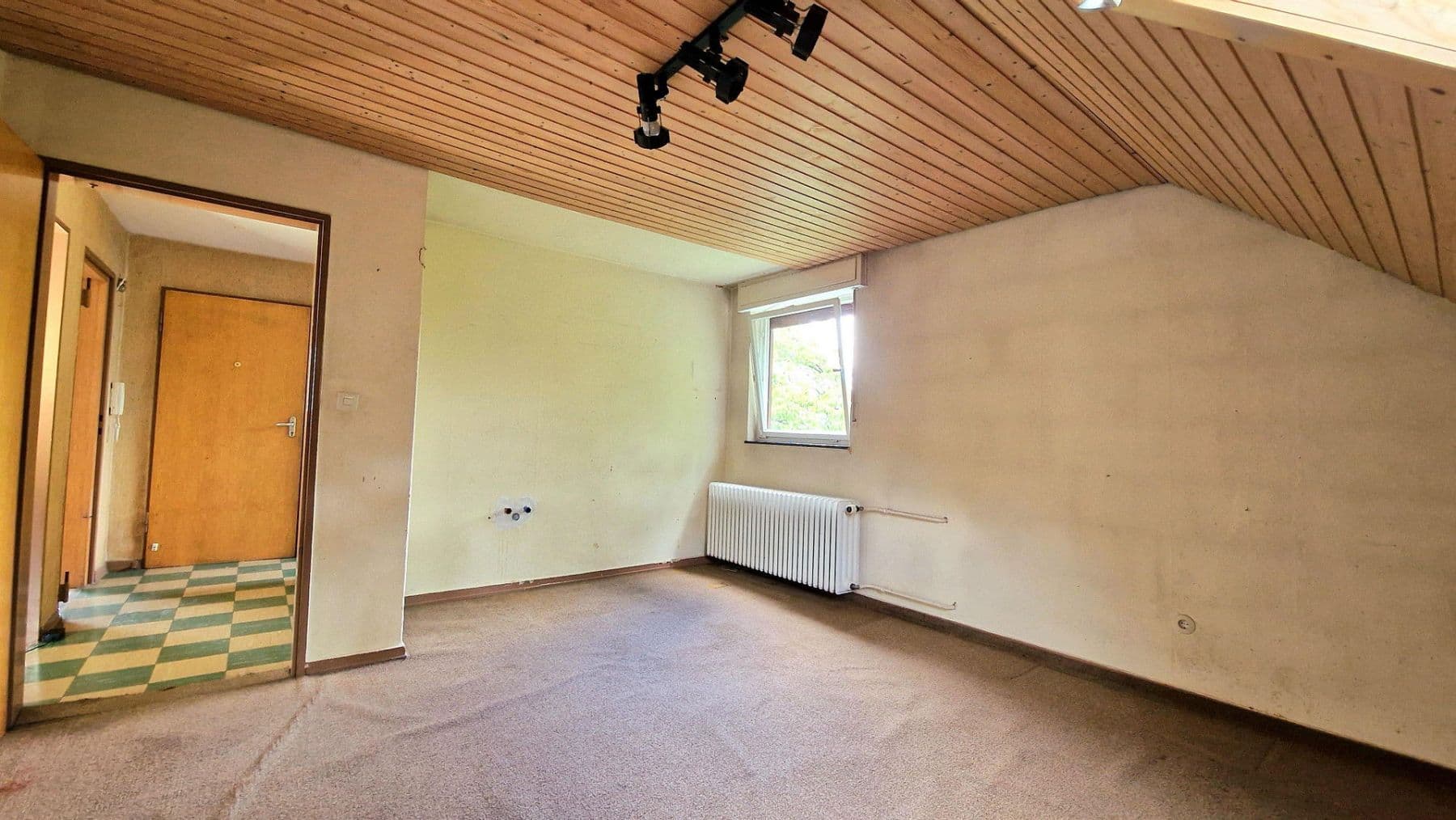 Prodej domu 180 m², pozemek 695 m², Mainz, Porýní-Falc Prodej domu 180 m², pozemek 695 m², Mainz, Porýní-Falc