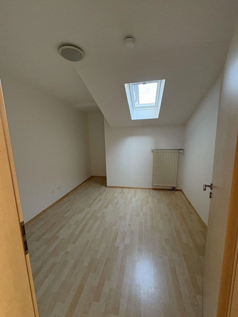 Prodej bytu 5+kk 128 m², Ramstein-Miesenbach, Porýní-Falc Prodej bytu 5+kk 128 m², Ramstein-Miesenbach, Porýní-Falc