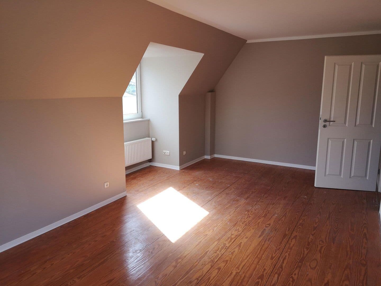 Pronájem bytu 5+1 125 m², Steinrader Damm 89, Lübeck, Šlesvicko-Holštýnsko Pronájem bytu 5+1 125 m², Steinrader Damm 89, Lübeck, Šlesvicko-Holštýnsko