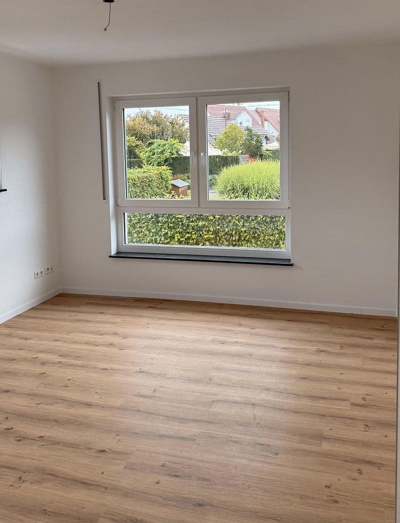 Pronájem domu 156 m², pozemek 300 m², Attenweiler, Bádensko-Württembersko Pronájem domu 156 m², pozemek 300 m², Attenweiler, Bádensko-Württembersko