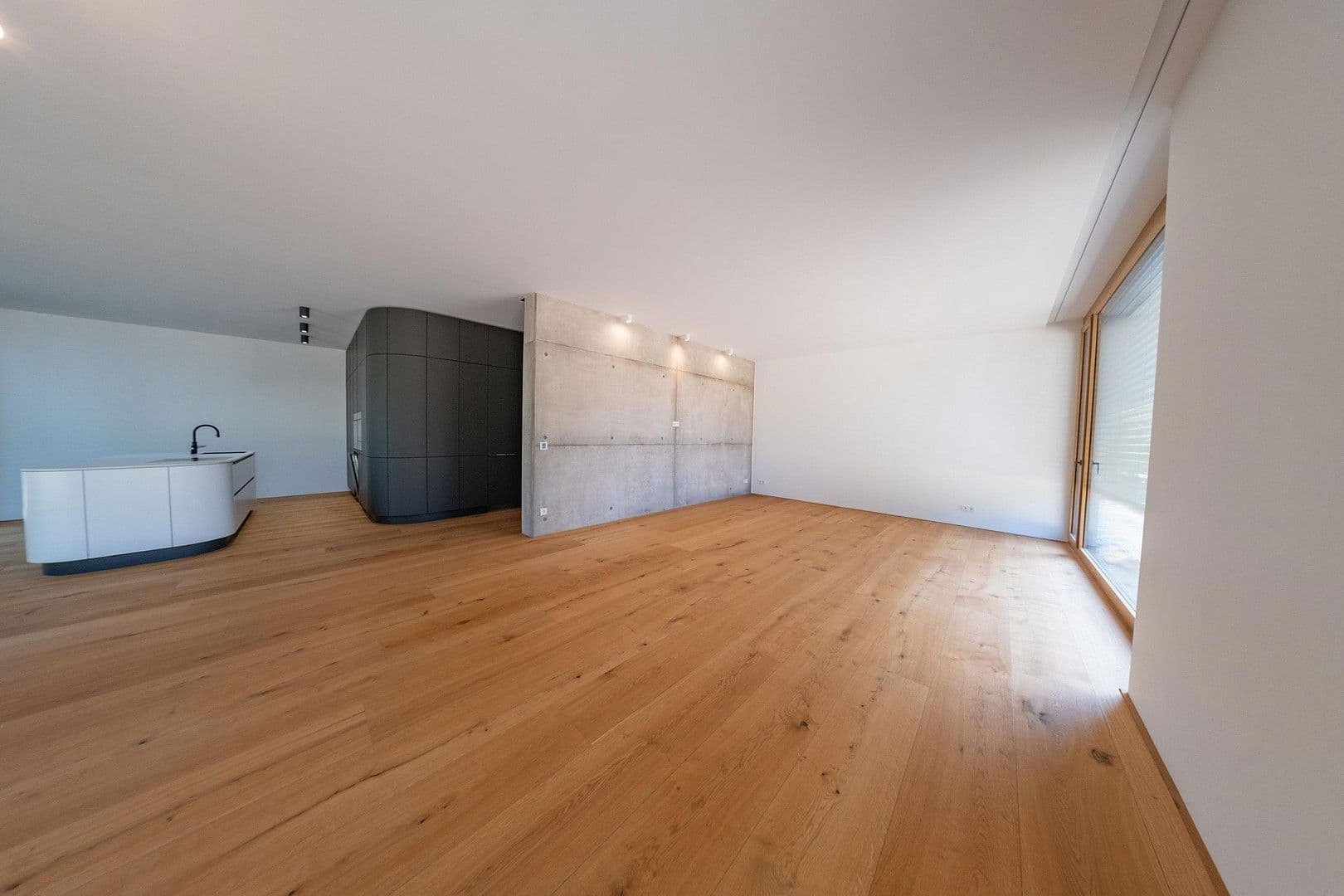 Prodej domu 260 m², pozemek 1.080 m², Karlsruhe, Bádensko-Württembersko Prodej domu 260 m², pozemek 1.080 m², Karlsruhe, Bádensko-Württembersko