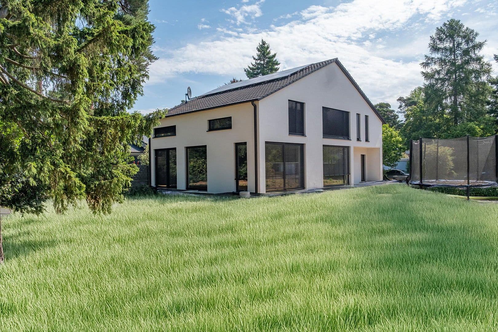 Prodej domu 260 m², pozemek 1.080 m², Karlsruhe, Bádensko-Württembersko Prodej domu 260 m², pozemek 1.080 m², Karlsruhe, Bádensko-Württembersko