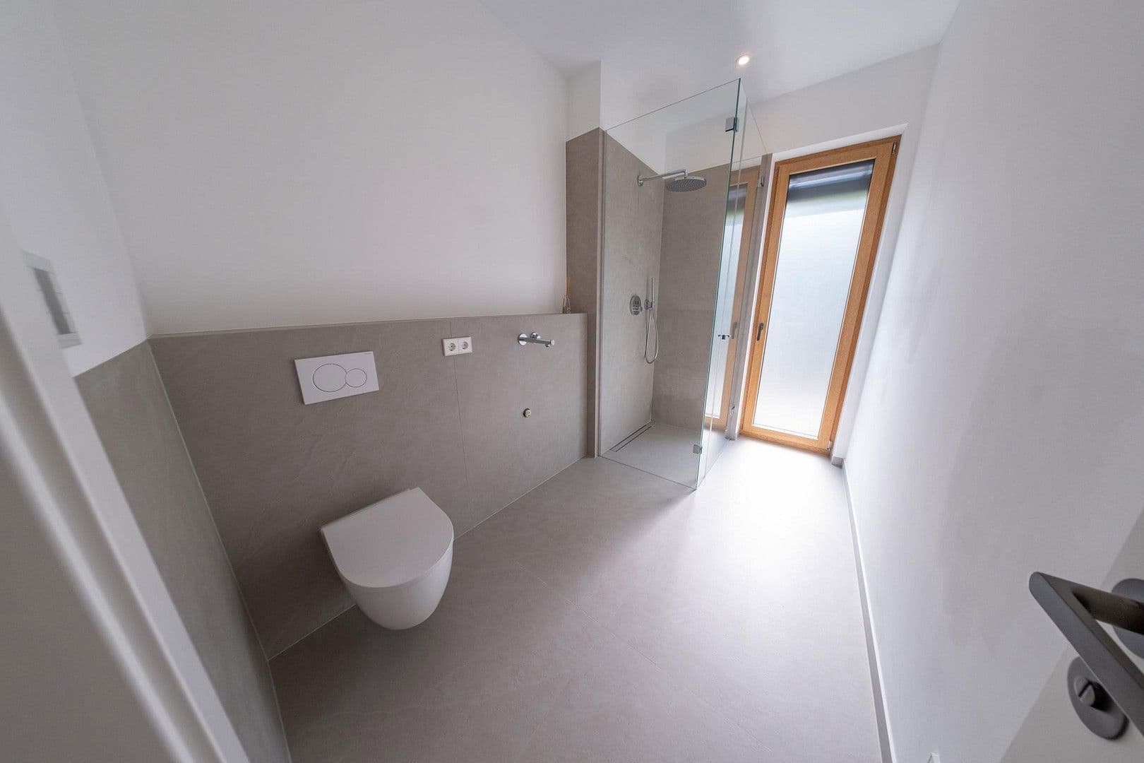 Prodej domu 260 m², pozemek 1.080 m², Karlsruhe, Bádensko-Württembersko Prodej domu 260 m², pozemek 1.080 m², Karlsruhe, Bádensko-Württembersko