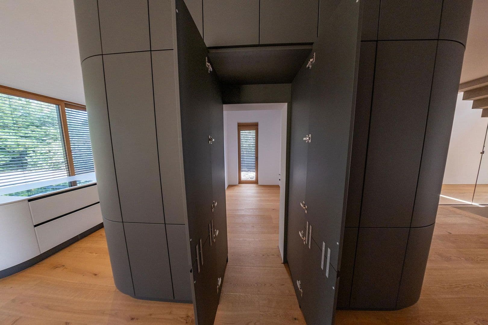 Prodej domu 260 m², pozemek 1.080 m², Karlsruhe, Bádensko-Württembersko Prodej domu 260 m², pozemek 1.080 m², Karlsruhe, Bádensko-Württembersko