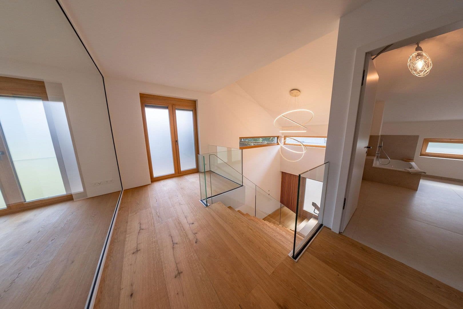 Prodej domu 260 m², pozemek 1.080 m², Karlsruhe, Bádensko-Württembersko Prodej domu 260 m², pozemek 1.080 m², Karlsruhe, Bádensko-Württembersko