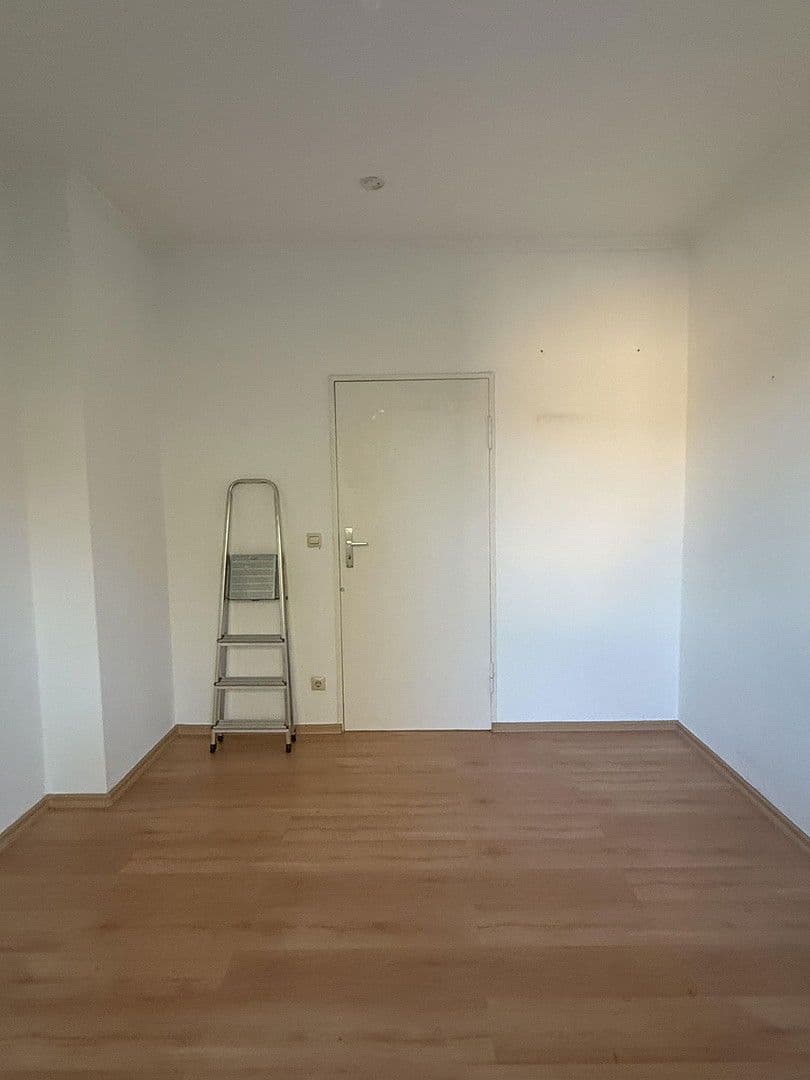 Prodej bytu 3+1 70 m², Friedrichsruher Straße 54, Berlin, Berlín Prodej bytu 3+1 70 m², Friedrichsruher Straße 54, Berlin, Berlín
