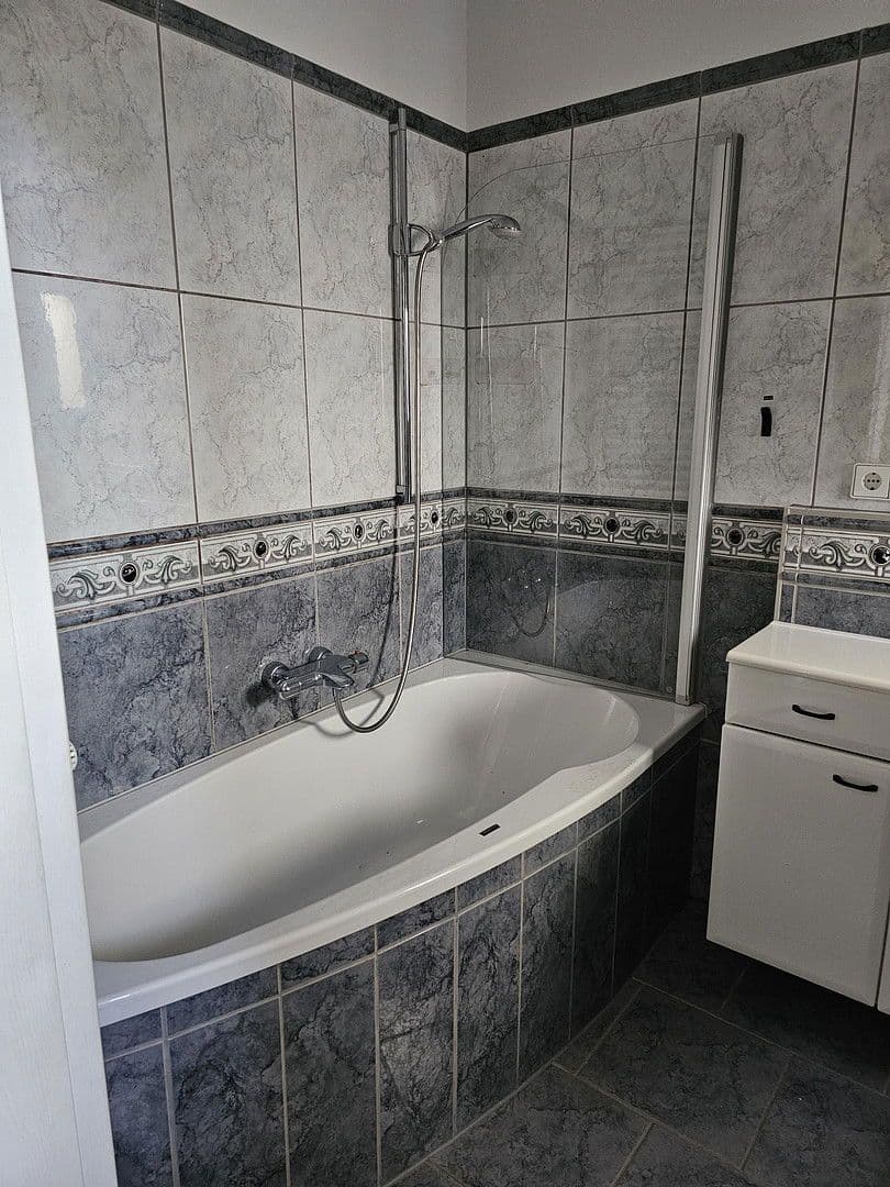 Prodej domu 189 m², pozemek 287 m², Hohenhameln, Dolní Sasko Prodej domu 189 m², pozemek 287 m², Hohenhameln, Dolní Sasko