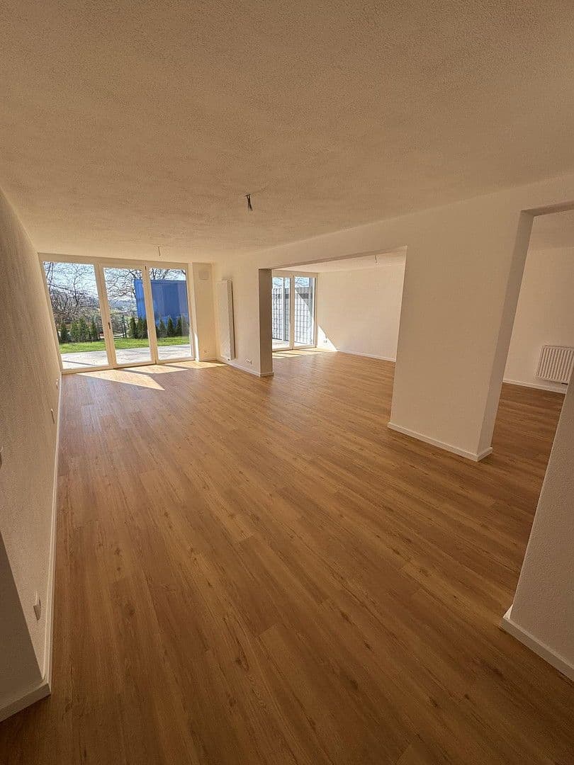 Pronájem bytu 3+1 111 m², Erlenhain 52, Kostelec nad Lesy, Bavorsko Pronájem bytu 3+1 111 m², Erlenhain 52, Kostelec nad Lesy, Bavorsko